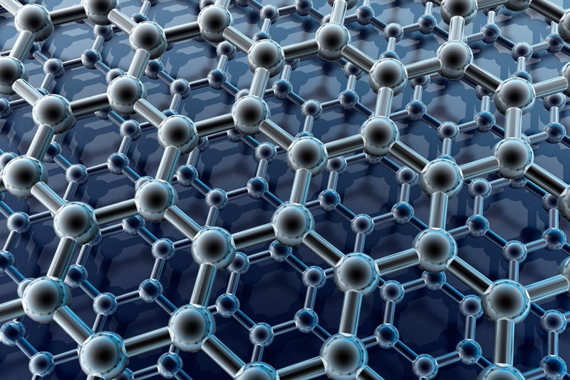 Graphene là dạng tấm phẳng mỏng làm bằng 1 lớp nguyên tử carbon liên kết tạo thành một dàn tinh thể hình tổ ong.