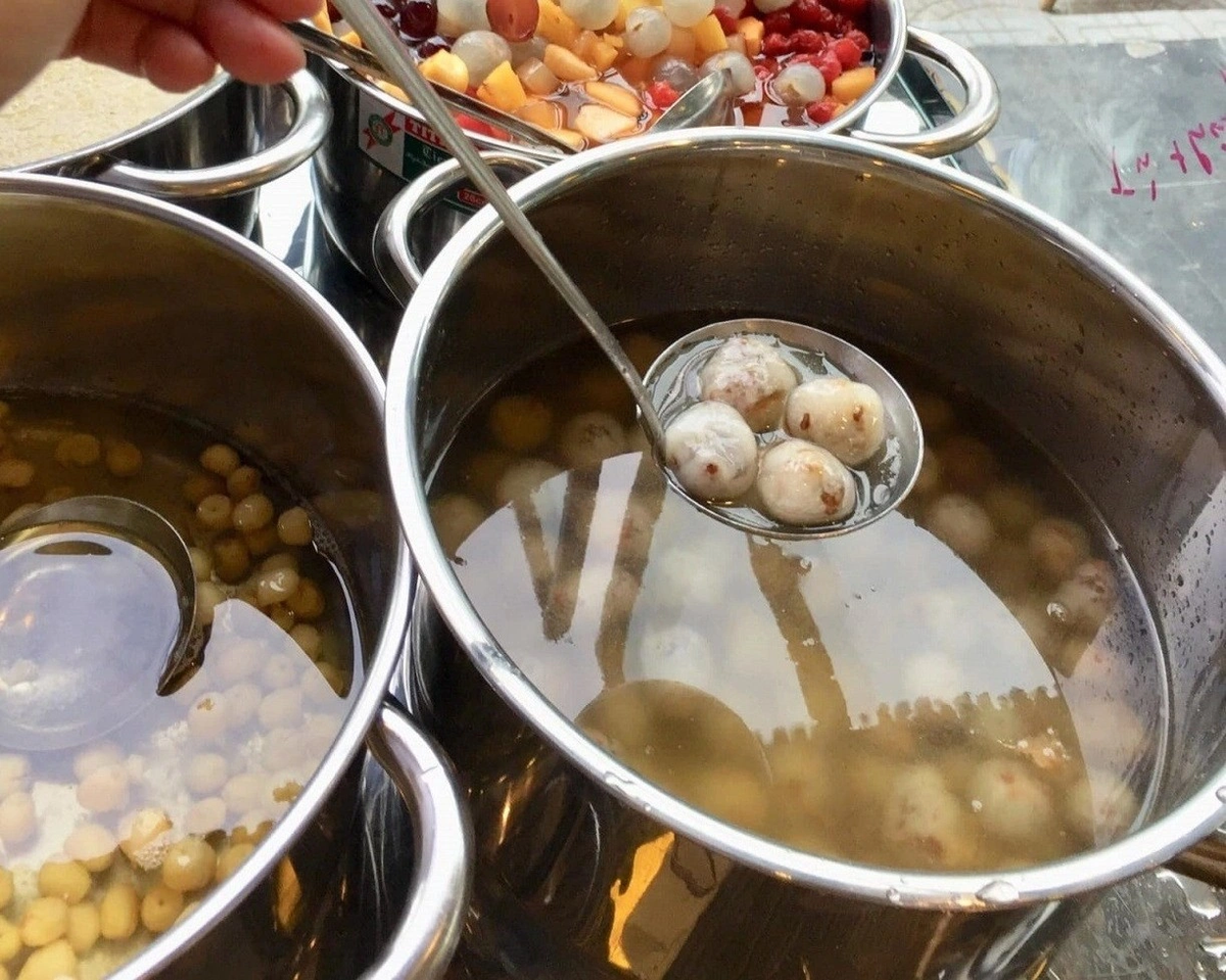 Che heo quay la mieng chi co o Hue