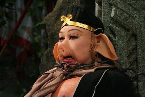 Một số người nói rằng sư phụ của Trư Bát Giới là Đạo Đức Thiên Tôn. Điều này rất có thể xảy ra, bởi vì cây cào đinh ba chín răng của Trư Bát Giới là bảo vật được Đạo Đức Thiên Tôn tinh luyện tạo ra tặng cho đệ tử của mình.