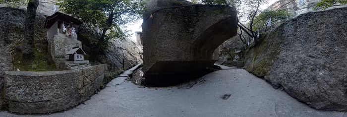 Tuy nhiên, các nhà khảo cổ học và sử học truyền thống đã không đưa ra được bất kỳ manh mối nào khác về công cụ chạm khắc và tại sao nó được tạo ra.