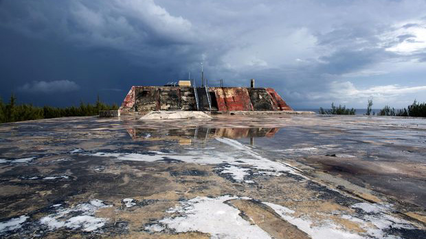 Những vụ thử cuối cùng bị mắc kẹt trong mỏ dưới lòng đất và khi nó phát nổ đã hình thành một vết nứt dài vài km.