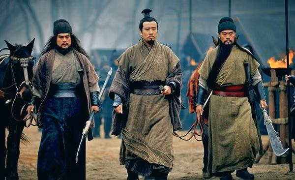 Quan Vũ và Gia Cát Lượng đều là cánh tay đắc lực của Lưu Bị, mối quan hệ của họ khá hòa thuận.