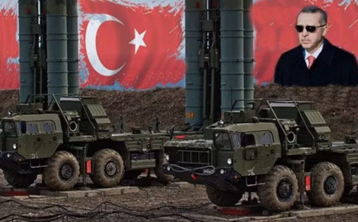 Bên cạnh đó, thời gian này còn chứng kiến quan hệ nồng ấm chưa từng thấy giữa Moskva và Ankara, khi hai bên đạt được nhiều thỏa thuận phối hợp phân chia quyền lợi tại miền Bắc Syria, cũng như các chương trình hợp tác kinh tế đáng chú ý.