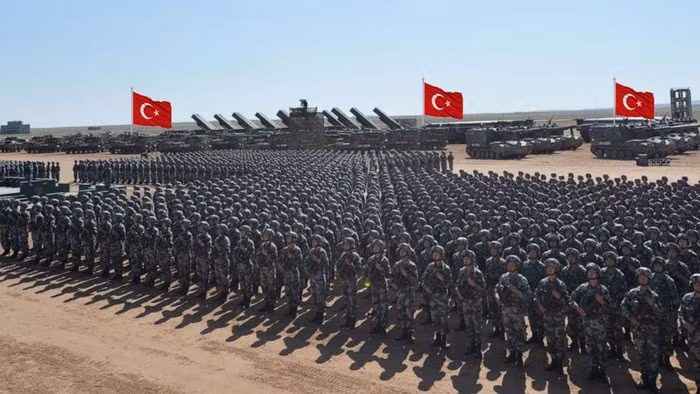 Mặc dù các UAV của họ đã hạ gục thiết bị quân sự của đối phương trên chiến trường một cách dễ dàng, nhưng phải nhận thấy rằng UAV Bayraktar TB2 có nguồn gốc từ Israel.