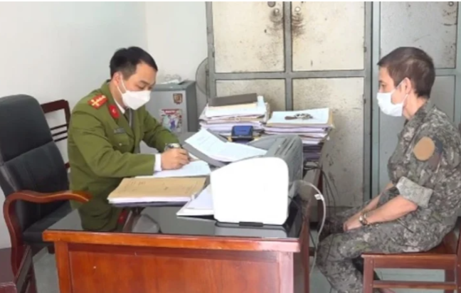 Xét nghiệm nhanh các đối tượng, công an xác định Thành và một đối tượng khác dương tính với ma túy. Tại cơ quan điều tra, Thành đã cúi đầu thừa nhận tội và cho biết số ma túy trên mua từ một người phụ nữ không rõ danh tính tại TP Thái nguyên.