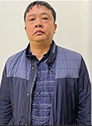 Ông Vũ Hồng Quang - nguyên Phó Trưởng phòng Vận tải Hàng không, Cục Hàng không Việt Nam, Bộ GTVT, từ 30/8/2021- 12/2021, đã nhận hối lộ 9 lần, số tiền hơn 1,9 tỷ đồng; đã nộp hơn 1,5 tỷ đồng.