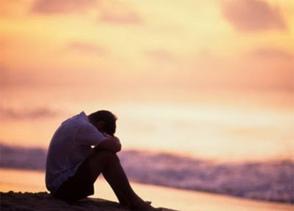 Căn cứ vào những tài liệu, chứng cứ và kết quả giám định thu thập được, Công an Hải Phòng nhận định, Trần Văn Đạo là nghi phạm số 1 gây ra cái chết của hai nạn nhân Lê Thị H và Trịnh Văn H vào tối 12/9/2003. Vào thời điểm này, Đạo cũng vắng mặt ở nơi cư trú, không ai biết anh ta đang ở đâu, làm gì. Quá trình xác minh, các trinh sát được biết, Đạo vốn có tình cảm với nạn nhân Lê Thị H. Tuy nhiên dù theo đuổi rất "nhiệt tình", nhưng Đạo chẳng được chị H chấp thuận với lý do tuổi tác không hợp. (Ảnh minh họa, nguồn ảnh Internet) 