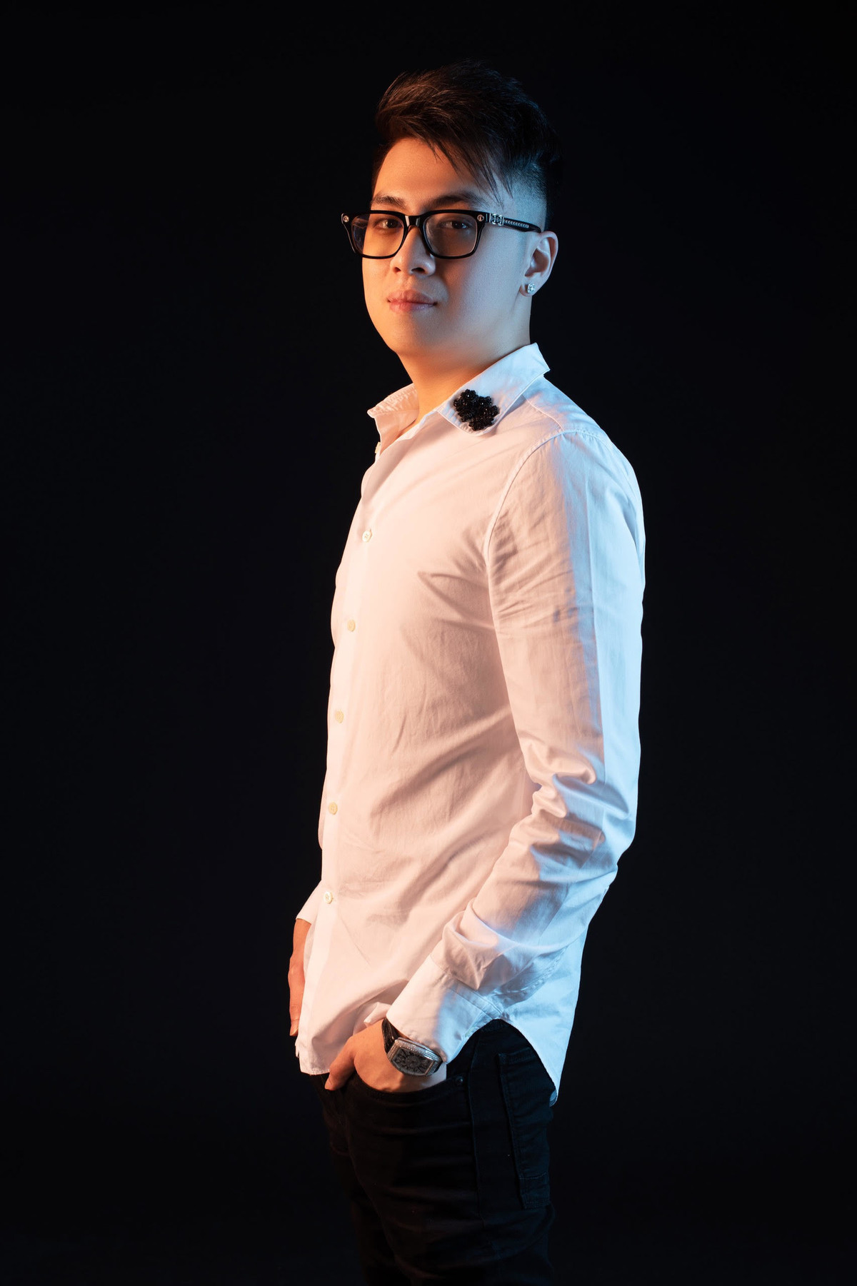 Trần Thái Hoàng là người đánh nhạc DJ nổi tiếng được quán Ruby Club 18 thuê đến biểu diễn. Ngoài ra, lực lượng chức năng còn phát hiện, thu giữ tổng cộng 5,332g ma túy MDMA tại các vị trí sàn nhà, bậc cầu thang trong quán Ruby Club 18. 