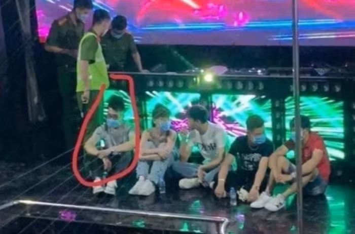 Ngày 25/4, Công an tỉnh Hải Dương cho biết đã bắt quả tang DJ Thái Hoàng tức Trần Thái Hoàng (SN 1991, trú tại số 36 Hai Bà Trưng, phường An Biên, quận Lê Chân, TP Hải Phòng) về hành vi tàng trữ trái phép chất ma tuý. 