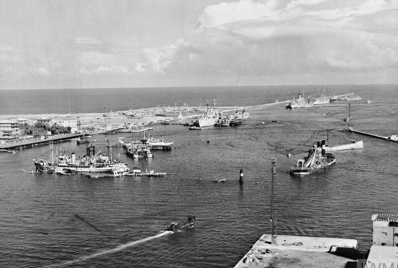 Cụ thể, vào đêm ngày 5/11/1956, Bộ tư lệnh Phòng thủ không gian Bắc Mỹ (NORAD) nhận được các báo cáo cho thấy nhiều hoạt động đáng báo động đang xảy ra, bao gồm cả báo cáo cho biết nhiều máy bay chưa xác định rõ của bên nào đang bay vào không phận Thổ Nhĩ Kỳ. Ảnh: diplomacy.state.gov.