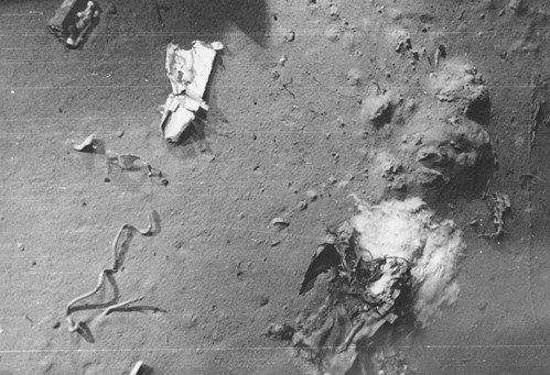 Khi con tàu đang chìm dần, các thủy thủ cố gắng khởi động lại lò phản ứng hạt nhân. Những nỗ lực cố gắng cứu tàu ngầm USS Thresher không thành công và khiến nó nổ tung rồi từ từ chìm xuống đáy biển. Ảnh: US Navy.