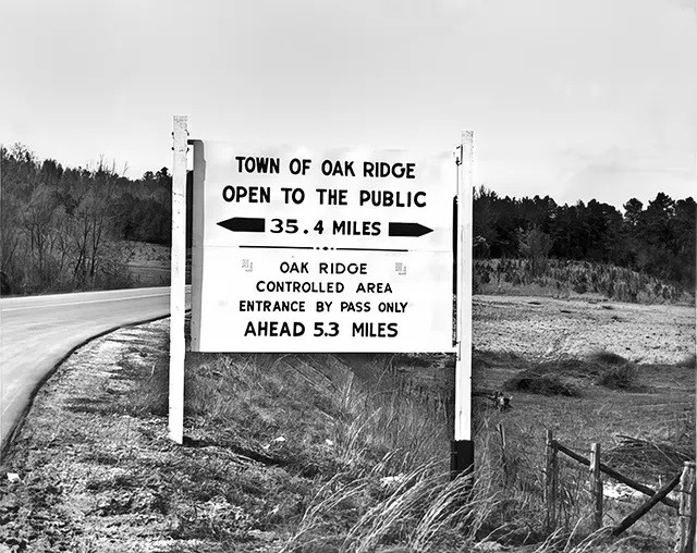 Oak Ridge cũng không xuất hiện trên bất cứ tấm bản đồ nào ở Mỹ cũng như thế giới.