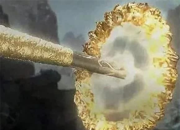 Trong lúc chiến đấu với Thanh Ngưu Tinh để bảo vệ Đường Tăng, Tôn Ngộ Không đã sử dụng gậy Như Ý. Thế nhưng, Thanh Ngưu Tinh nhanh chóng sử dụng Kim Cang Trát và hút được Kim Cô Bổng.