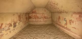 Không chỉ người dân địa phương, nền văn hóa Etruscan còn chọn một số người nước ngoài làm đối tượng hiến tế.