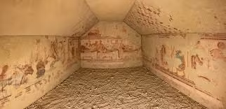 Không chỉ người dân địa phương, nền văn hóa Etruscan còn chọn một số người nước ngoài làm đối tượng hiến tế.