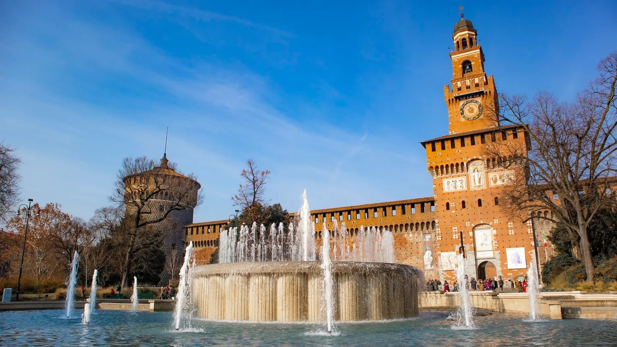 Nhờ những công nghệ và thiết bị hiện đại, các chuyên gia đã phát hiện những đường hầm cách mặt đất vài mét giống như những ghi chú trong bản phác thảo của danh họa Da Vinci. Ảnh: Wikipedia.