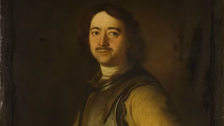 Peter Đại đế cũng ban thưởng cho những người có công lớn cho đất nước vào hàng ngũ quý tộc. Nhờ vậy, những người có xuất thân khiêm tốn đã dựa vào năng lực và lòng can đảm để lập công và được Sa hoàng phong thưởng tước hiệu nam tước, bá tước...