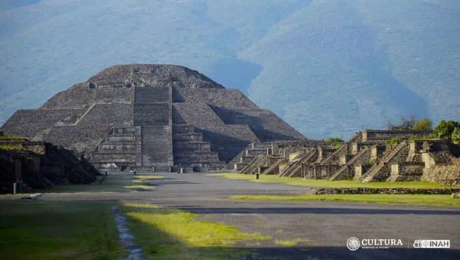 Theo phó giáo sư Sugiyama, phòng chôn cất lớn nhất có thể từng là nơi hàng ngàn người tham gia lễ hiến tế. Các buổi hiến tế được chính quyền cho phép thực hiện tại khu vực trung tâm của Kim tự tháp Mặt trăng. Ảnh: Mauricio Marat, INAH.