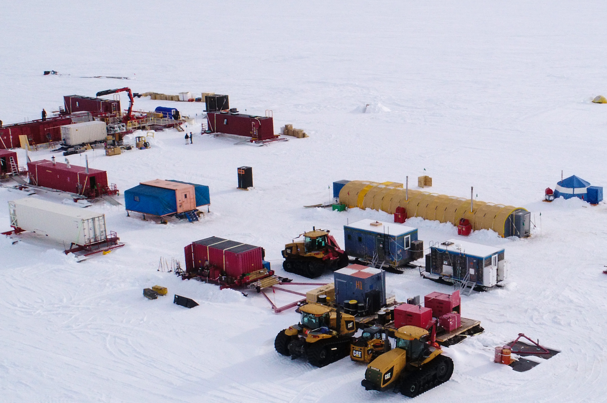 Với phát hiện quan trọng ở Nam Cực, các chuyên gia hy vọng sẽ có thể tìm thấy các dạng sống tượng tự ở nhiều hành tinh mà hiện con người chưa phát hiện có các điều kiện phù hợp cho sự sống tồn tại. Khi đó, kế hoạch tìm kiếm sự sống ngoài hành tinh trong tương lai được nhiều người trông chờ. Ảnh: salsa-antarctica.org.