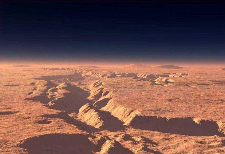 Trong một nghiên cứu mới được công bố trên tạp chí Geophysical Research Letters, các nhà nghiên cứu đã phân tích dữ liệu từ tàu đổ bộ InSight của NASA, ghi lại cách sóng địa chấn từ động đất trên sao Hỏa phản xạ bên trong hành tinh nhằm có thể phát hiện ra bất kỳ bằng chứng nào gây ra "sự phân đôi của sao Hỏa". Ảnh: Pinterest.