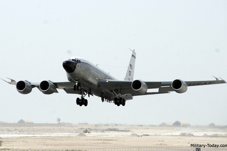 RC-135 do hãng Boeing phát triển vào đầu thập niên 1960 để thay thế dòng C-135 Stratolifter.