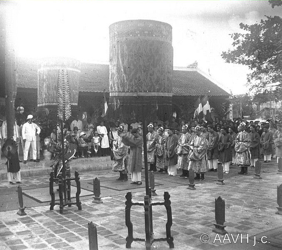 Lễ tưởng niệm vua Gia Long ở Hải Dương năm 1926.