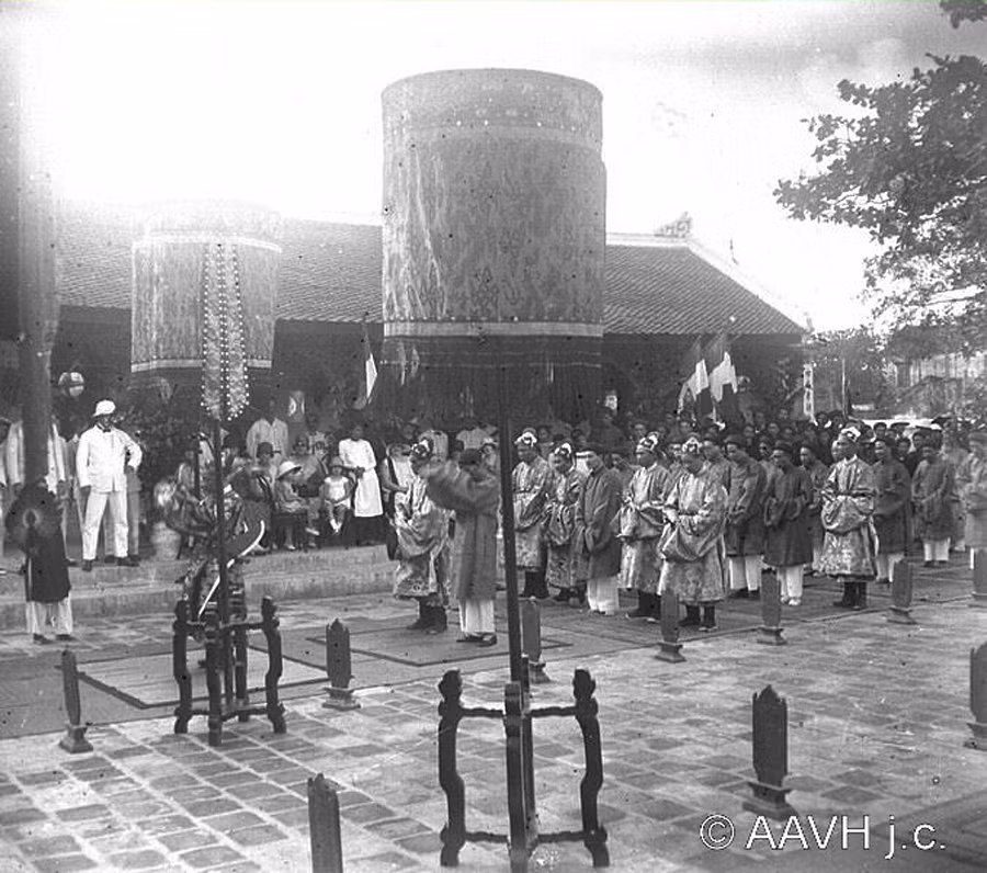 Lễ tưởng niệm vua Gia Long ở Hải Dương năm 1926.