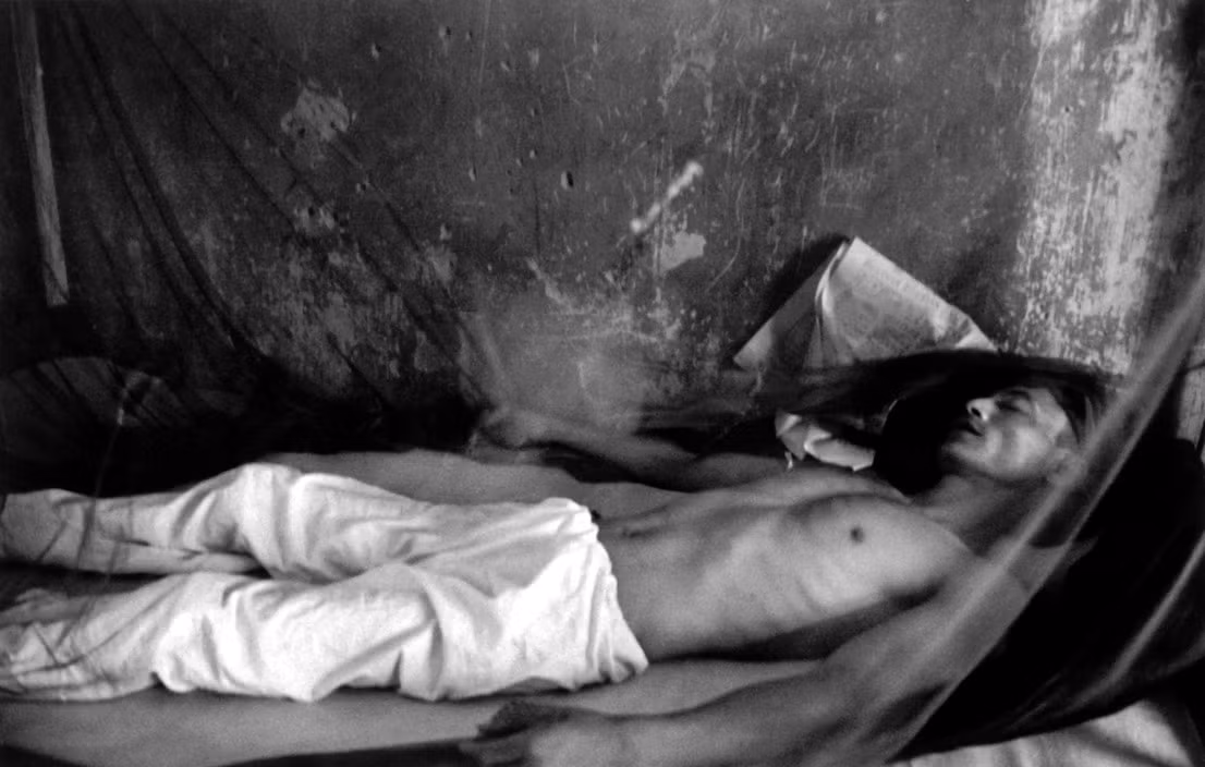 Một cựu binh kháng chiến chống Mỹ trong nhà điều dưỡng dành cho thương binh ở Thuận Thành, Hà Bắc. Ảnh: Larry Towell - Magnumphotos.com