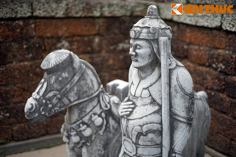 Tượng được tạo hình rất sống động, mang phong cách chân dung tả thực, một nét rất đặc trưng của nghệ thuật điêu khắc Việt thế kỷ 17 - 18.