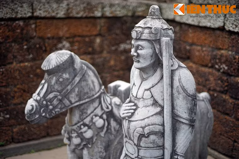 Tượng được tạo hình rất sống động, mang phong cách chân dung tả thực, một nét rất đặc trưng của nghệ thuật điêu khắc Việt thế kỷ 17 - 18.