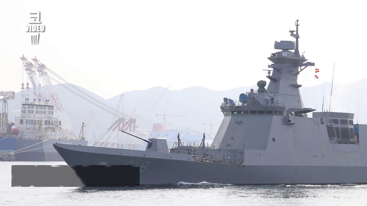 Tổng cộng, Hải quân Hàn Quốc dự kiến sẽ đóng mới 8 tàu khinh hạm lớp Daegu loại này. Trong tương lai, rất có khả năng các khinh hạm lớp Daegu này sẽ được Hàn Quốc sử dụng để thay thế cho toàn bộ 6 khinh hạm lớp Ulsan còn lại đang phục vụ trong biên chế lực lượng này. Nguồn ảnh: Chosul.