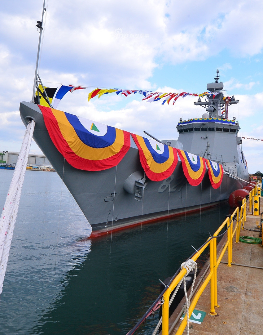 Mặc dù không phải là chiếc khinh hạm lớp Daegu đầu tiên của lực lượng hải quân và cũng không phải là khinh hạm hay tàu chiến mạnh nhất của Hàn Quốc, tuy nhiên chiếc khinh hạm này lại được mang tên Seoul - thủ đô của Hàn Quốc. Nguồn ảnh: Chosul.