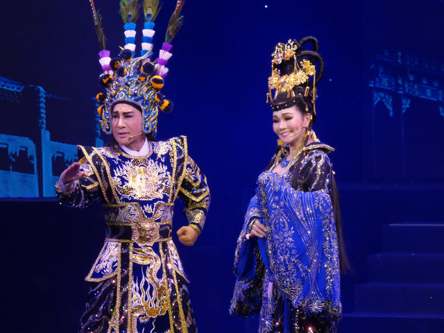 Hong To va hang loat nghe si ten tuoi bi bat vi co bac-Hinh-3