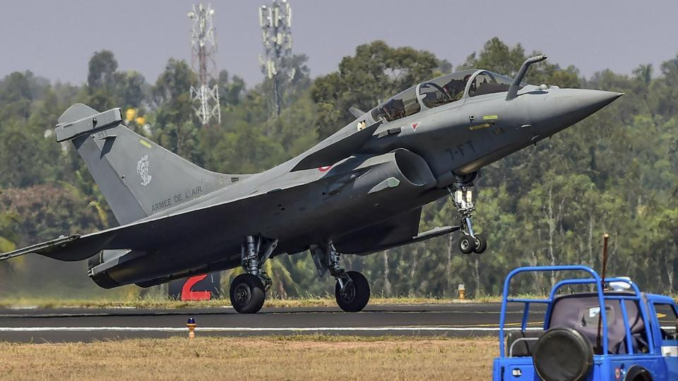 Theo thông tin được phía Ấn Độ tiết lộ, cuộc tập trận sẽ diễn ra trong thời gian tổng cộng 5 ngày. Trong đó có ba ngày diễn ra quá trình hậu cần, tiếp tế ở cảng và hai ngày diễn ra trên biển. Nguồn ảnh: Arme d'air.