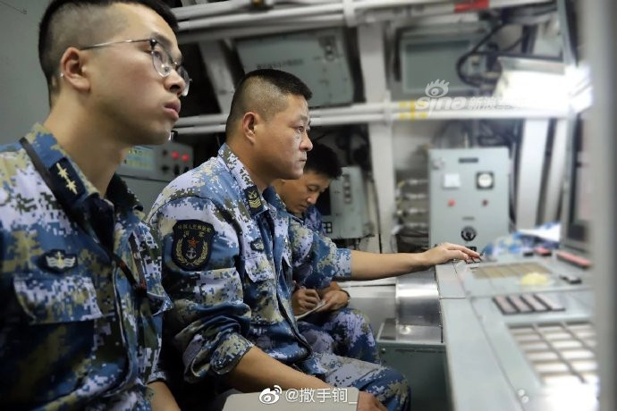 Trang bị trên tàu khá hiện đại với những thiết bị điện tử tiên tiến. Nguồn ảnh: Sina.