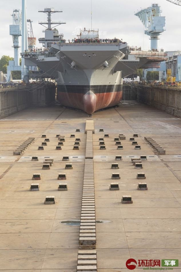 Tàu được trang bị hai lò phản ứng hạt nhân loại A1B cùng với bốn trục dẫn động giúp nó đạt tốc độ tối đa lên tới 30 hải lý giờ tương đương 56 km/h. Nguồn ảnh: Sina.