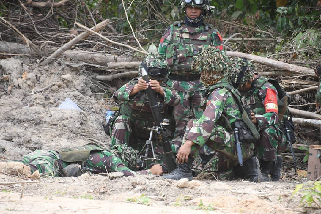 Kèm theo đó là hai loại cối 60mm có định danh là MO-1 và MO-2 hiện cũng đang được Indonesia tự sản xuất. Nguồn ảnh: AMDR.