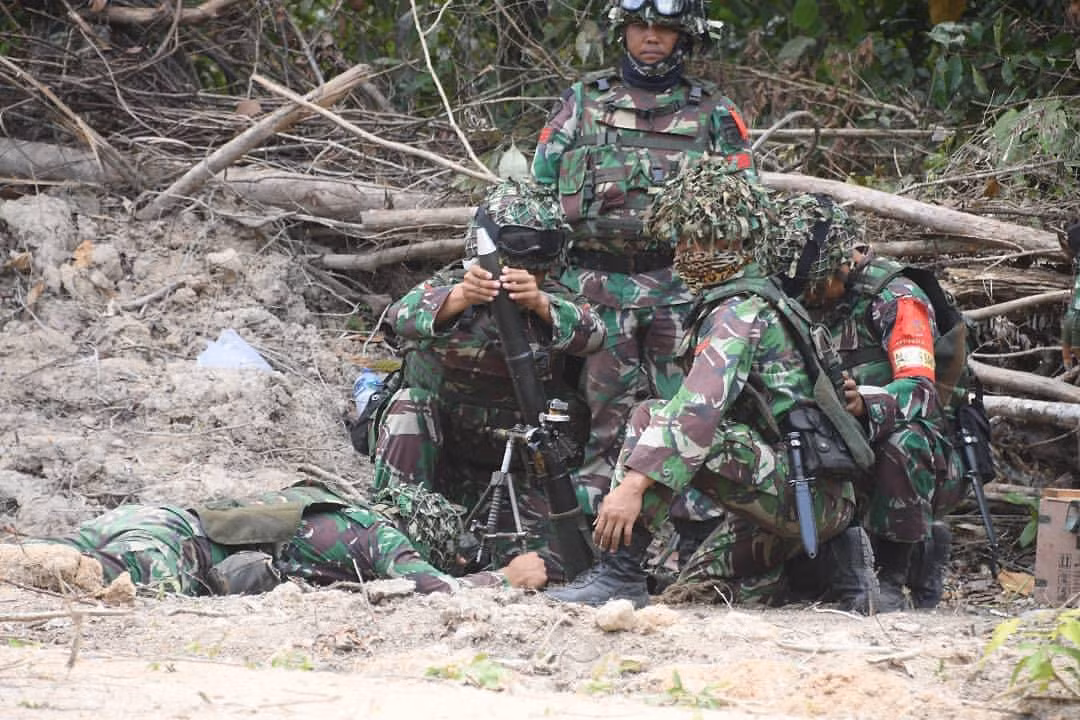 Kèm theo đó là hai loại cối 60mm có định danh là MO-1 và MO-2 hiện cũng đang được Indonesia tự sản xuất. Nguồn ảnh: AMDR.