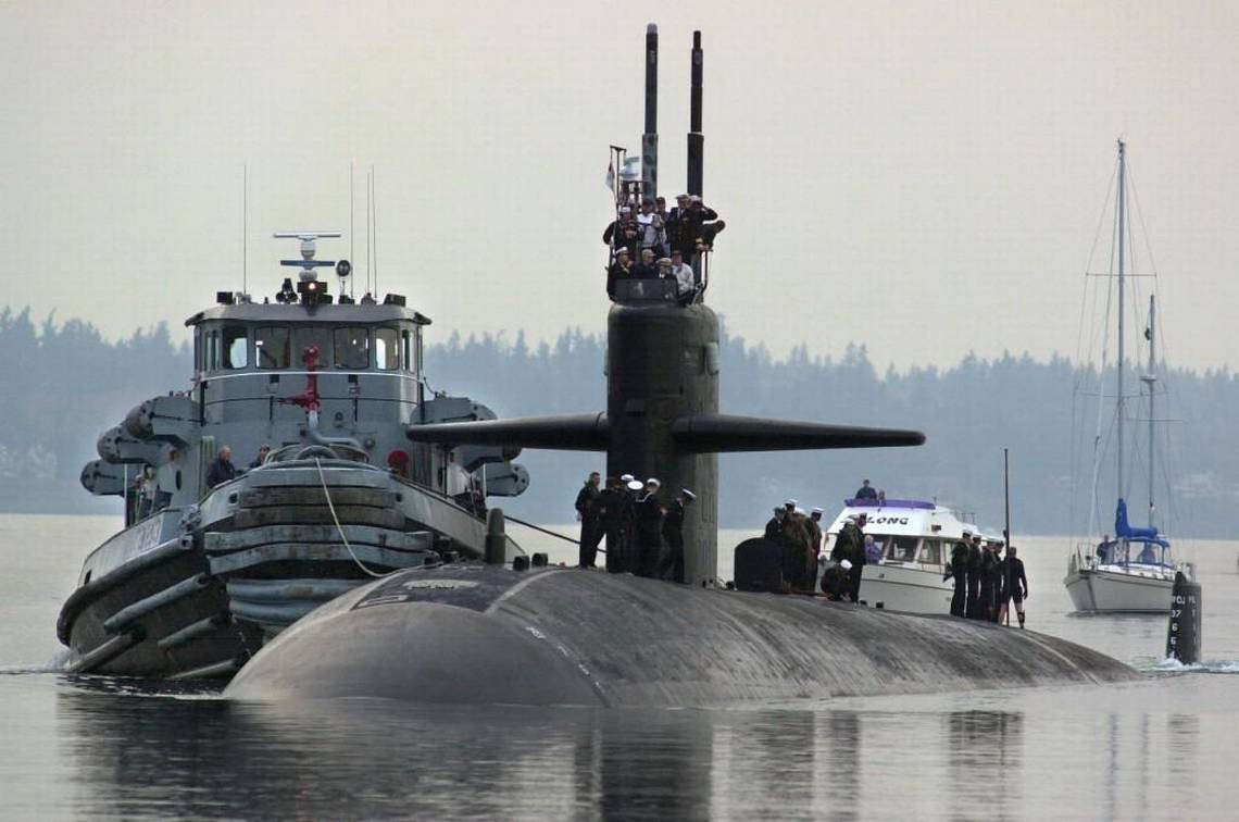 Do động cơ hạt nhân thế hệ sáu này được chế tạo và thiết kế theo công nghệ cũ và dảnh riêng cho tàu ngầm, vậy nên tuổi thọ của nó không thể cao bằng các động cơ hạt nhân cỡ lớn được sử dụng trên tàu sân bay (khoảng 20 tới 25 năm). Nguồn ảnh: BI.