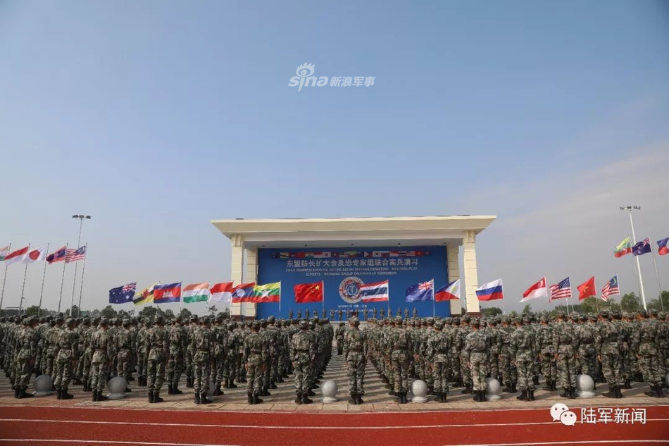Cuộc tập trận có sự tham gia của nhiều khách mời danh dự trong đó có Australia, New Zealand và đặc biệt là Trung Quốc, Nga. Nguồn ảnh: Sina.