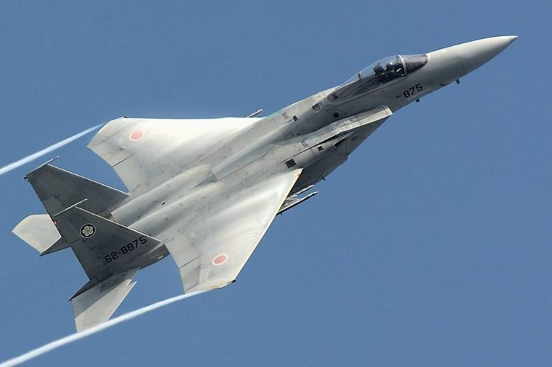 Tiêm kích hạng nặng F-15J được Nhật Bản chế tạo theo giấy phép của Boeing cũng là chủng loại chiến đấu cơ thu hút nhiều sự quan tâm của truyền thông quốc tế.