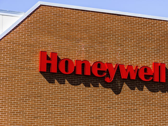 Honeywell International của Mỹ có doanh thu 4,6 tỷ USD xếp ở vị trí thứ 16. Đây là tập đoàn chuyên cung cấp dịch vụ kỹ thuật hàng không cũng như sản xuất linh kiện, phụ kiện và thiết bị sửa chữa máy bay. Nguồn ảnh: BI.