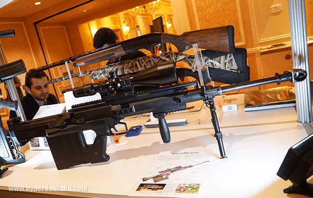 Mặc dù có sức công phá rất mạnh, tuy nhiên điểm yếu của khẩu súng bắn tỉa này là nó quá nặng, trọng lượng rỗng lên tới 17,5kg và khi nạp đầy đạn, súng sẽ nặng tới gần 20 kg. Nguồn ảnh: Grifl.