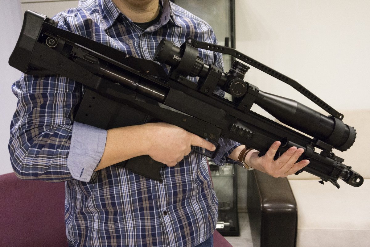 Tuy nhiên, chiều dài của súng bắn tỉa GM6 Lynx vẫn lên tới 1570mm, trong đó chiếm tới hơn 65% chiều dài súng là chiều dài nòng. Cụ thể, chiều dài nòng của khẩu súng bắn tải này lên tới 1100mm. Nguồn ảnh: Pinterest.