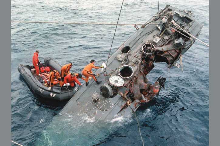 Triều Tiên từng sử dụng loại tàu ngầm này đột nhập vào lãnh hải Hàn Quốc để thực hiện các nhiệm vụ xâm nhập, bắt cóc bí mật. Do tàu rất nhỏ và di chuyển nhanh, Hải quân Hàn Quốc và Mỹ thường để lọt và không phát hiện được loại tàu này trên radar. Nguồn ảnh: Pinterest.