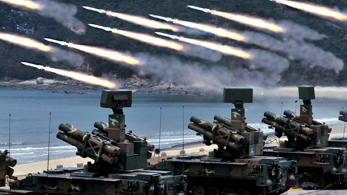 Cũng trong khảo sát này, Trung Quốc được chỉ ra như là một quốc gia có mối đe doạ với Mỹ lớn nhất với 28% số người được hỏi đồng ý với ý kiến này. Theo sau là Nga với 25% và Triều Tiên chỉ là 14%. Nguồn ảnh: Pinterest.