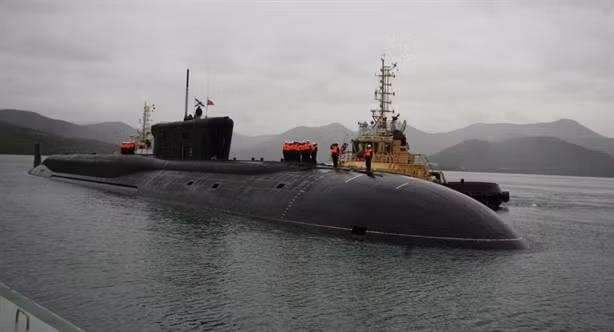 Khi không mang SLBM, một chiếc tàu ngầm có thể phóng đi tới 200 tên lửa siêu thanh, và "rõ ràng đây là mối đe dọa mà cho đến nay Mỹ chưa đủ sức ngăn chặn". Như vậy, cùng với Yasen, tàu ngầm Borei-A là những "quái vật đại dương" mới nhất và tối tân nhất của Hải quân Nga.