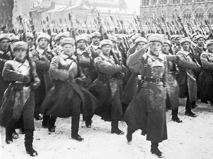 Tháng 11/1941 tuyết đã phủ kín Moscow. Đây là mùa đông lạnh nhất trong vòng 100 năm và cũng là một trong những nhân tố khiến người Đức đại bại trong việc xâm lược Moscow. Nguồn ảnh: BI.