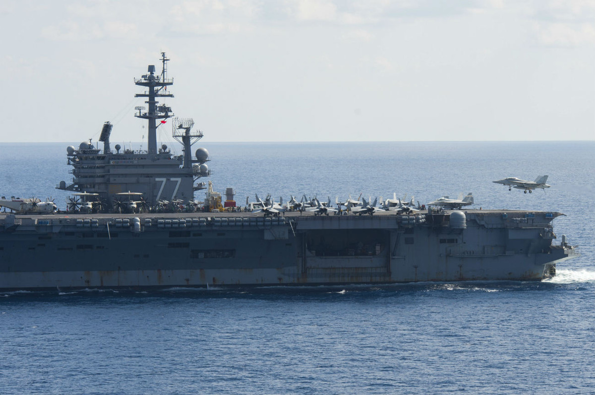 Mặc dù vậy, chỉ sau chưa đầy một năm, hệ thống này đã thể hiện rất tốt và trong bài kiểm tra mới nhất vừa được Không quân Hải quân Mỹ tiến hành, 22 chiến đấu cơ đã được thu hồi lên tàu sân bay chỉ trong vòng 26 phút. Nguồn ảnh: Pinterest