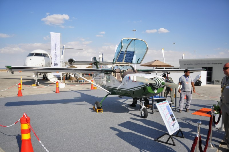 Máy bay huấn luyện sử dụng động cơ cánh quạt do Pakistan sản xuất cũng xuất hiện tại Dubai Airshow. Đây là loại máy bay huấn luyện một động cơ dành cho việc huấn luyện bay sơ cấp. Nguồn ảnh: BMPD.